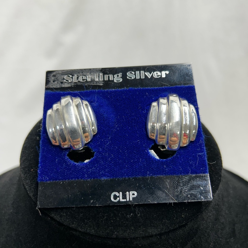 Vintage Sterling Silver Ribbed Dome Clip-On Earrings 925 Modernist Retro